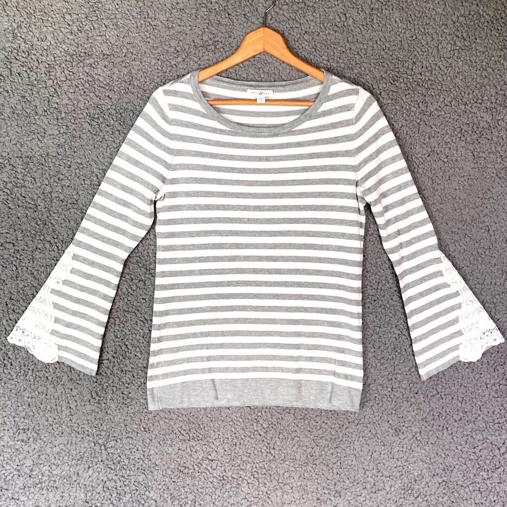 Roz Ali Sweater Women M Gray White Stripe Lace Bell Sleeve Scoop Neck Shirt Top